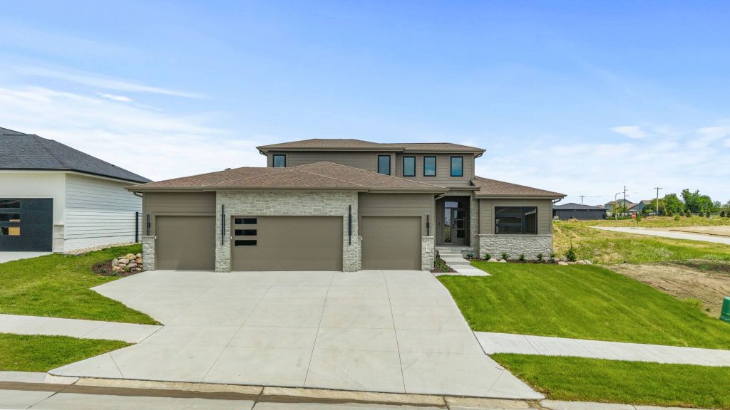 212 Modern