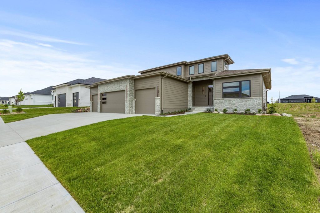 212 Modern